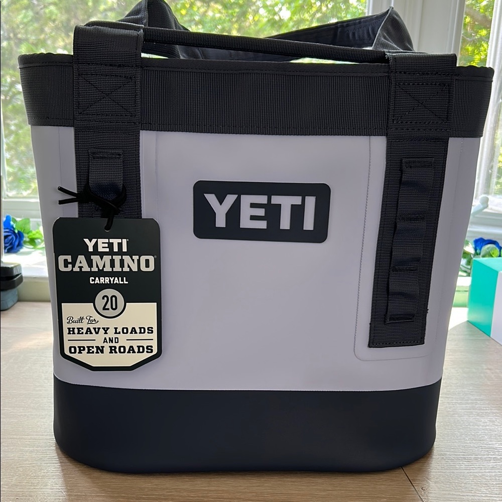 Yeti Camino Carryall Travel Bag in Cosmic Lilac